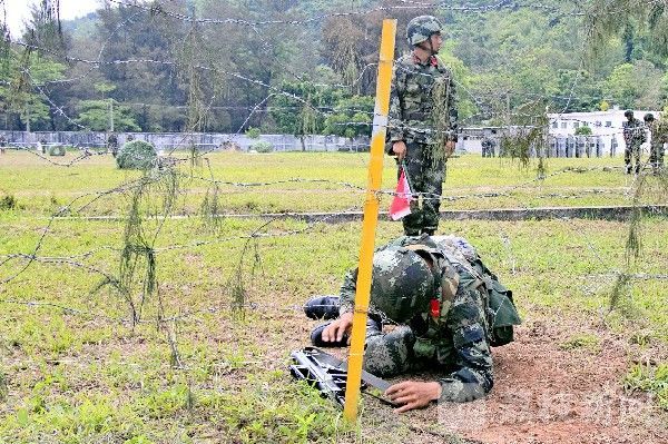 真打实练，直击单兵战斗综合演练现场荔枝军事荔枝网新闻 9148