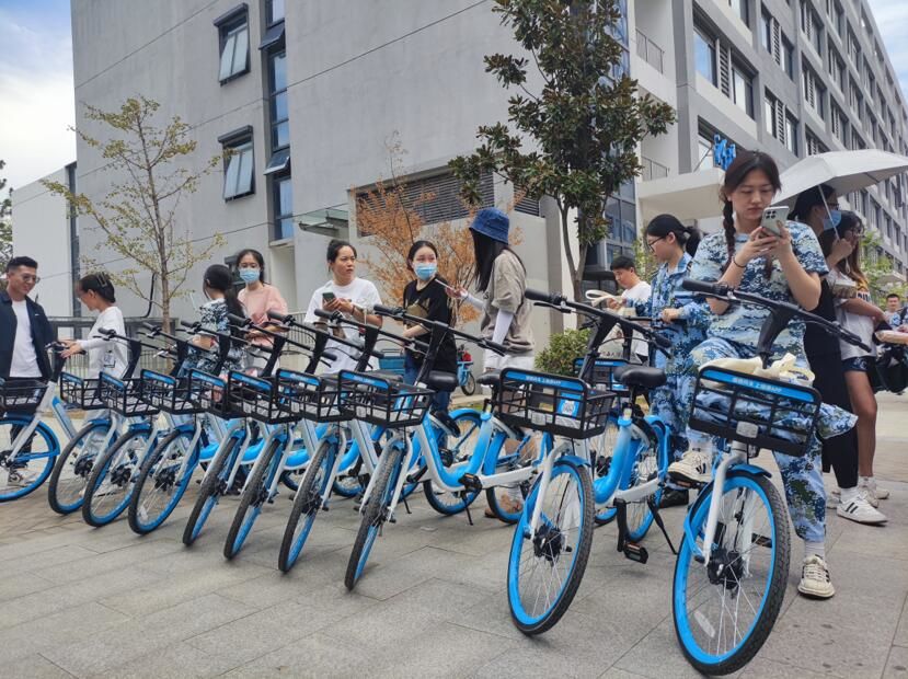 特别的开学礼！河海大学首次引进哈啰单车，师生都爱骑荔枝网新闻 5503