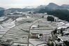 2023年2月21日，受冷空气的影响，重庆市黔江区海拔1000米以上的高山地区普降春雪，银装素裹、山舞银蛇，这场立春后的第二场春雪把群山、田园、村庄掩映成童话世界，美不胜收。