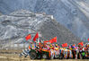 图为西藏拉萨市达孜区唐嘎村的春耕仪式现场。  