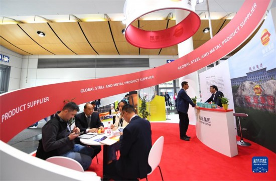 这是4月19日在德国汉诺威工博会上拍摄的敬业集团展区。2023年德国汉诺威工业博览会17日至21日举行,大约800家中国企业线下参展。新华社记者 任鹏飞 摄