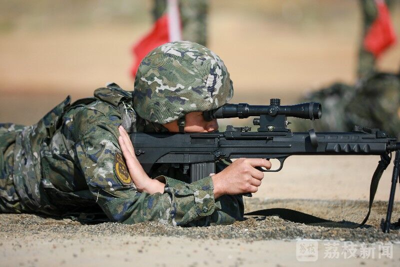 弹无虚发!武警某支队开展多课目实弹射击训练|荔枝军事_荔枝网新闻