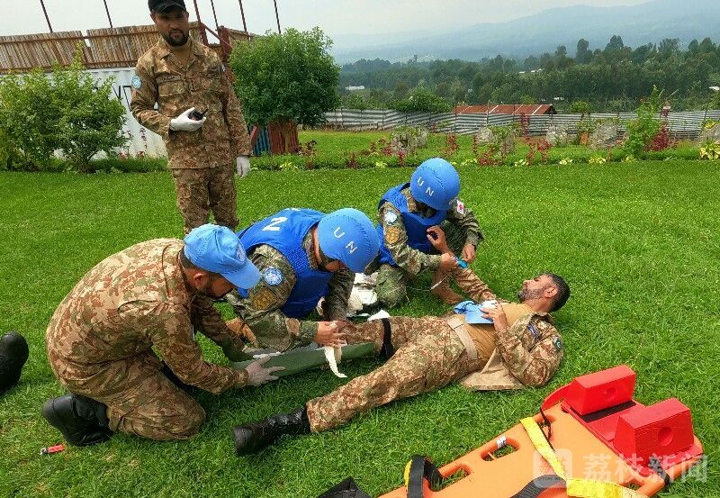 中国第27批赴刚果金维和医疗分队与巴基斯坦维和部队开展战场急救联合