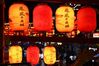 2024年2月12日，春节期间，位于河北省石家庄市高邑县的凤凰不夜城，灯光璀璨，人潮涌动。