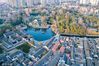 2024年3月12日，修缮后的江苏南通如皋市如城街道东大街历史文化街区，碧水环绕、景色宜人，美景宛如一幅画卷。