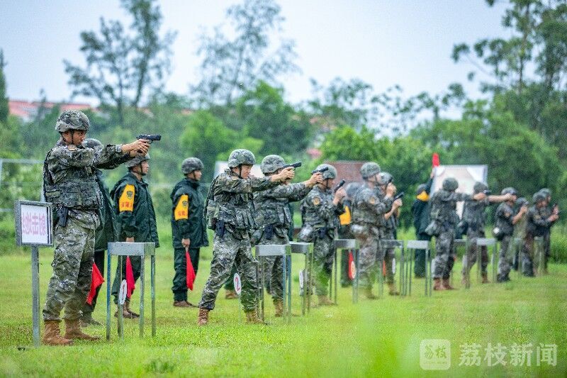 武警某支队开展分队指挥员比武|荔枝军事_荔枝网新闻